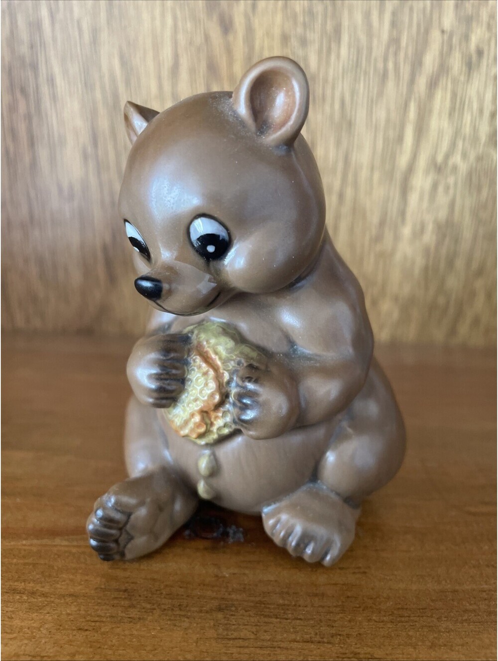 JOSEF ORIGINALS BROWN Statue CERAMIC SITTING BEAR WITH HONEY Vintage Japan